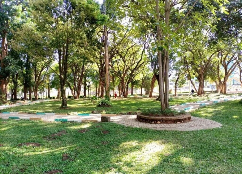 Photos and Images of Muliro Gardens